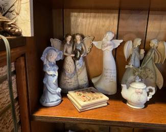 Living room - and more angels