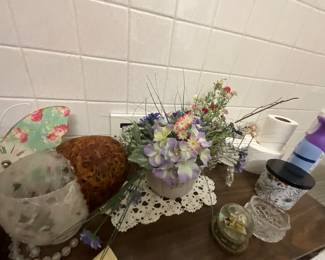 2nd bathroom