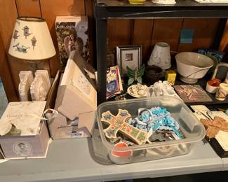 Lots of neat items to choose from in this packed house!