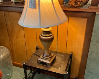 Living room - table & lamp
