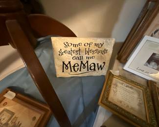 Bedroom - pictures & pillows