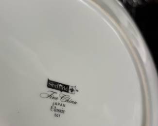 Sheffield Fine China Classic Dinner Plates