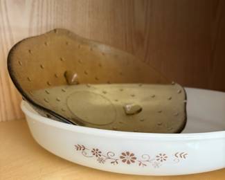 Dynaware Pyr-O-Rey Brown Daisy Baking Dish 
