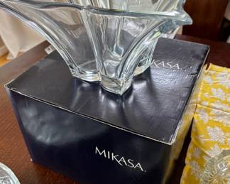 Mikasa Crystal Floral Centerpiece Bowl