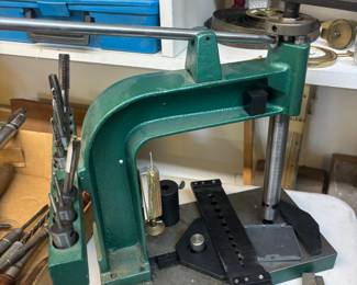 Manual Hand Tapping Machine