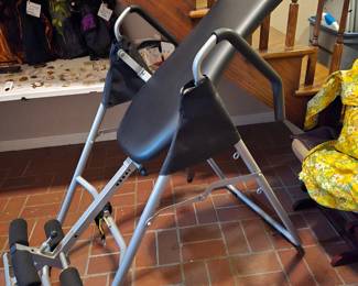 Inversion table