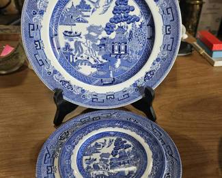 Blue Willow dishes
