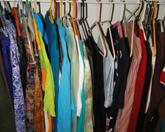 All women's clothing, and hats and outerwear will all be priced at $1. This information will also be posted on other sites as well. This is going to be repeated for a number of photo's. Once it is all gone, so will the pictures and the additional posts.