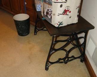 Singer sewing machine, bench