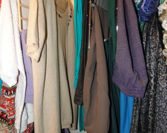All women's clothing, and hats and outerwear will all be priced at $1. This information will also be posted on other sites as well. This is going to be repeated for a number of photo's. Once it is all gone, so will the pictures and the additional posts.