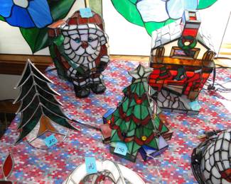 Beautiful stained glass pieces, in 3D, all in working condition