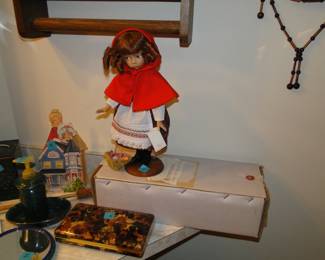Little Red Riding Hood, she be looking a little sketchy