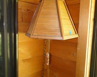 Wood corner lamp, working condition