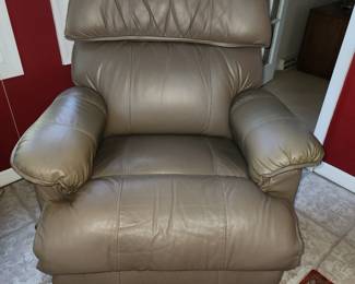 La-Z-Boy Leather recliner
