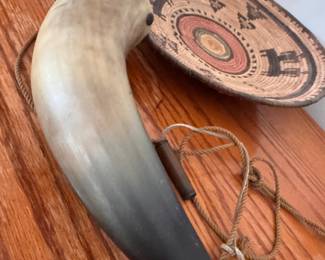Powder horn