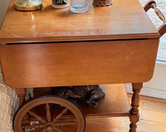 Maple tea cart