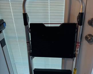 Step ladder 