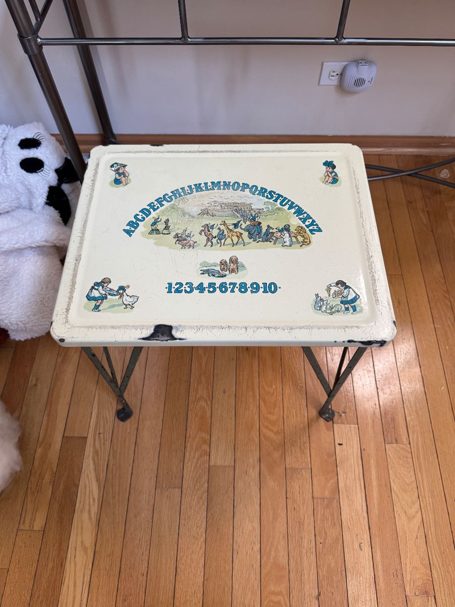 Vintage (approx 1915) school table 