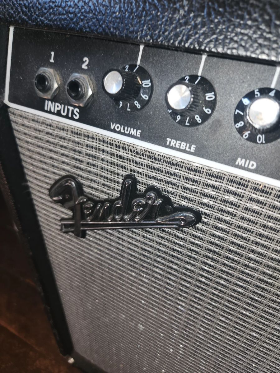 Fender Frontman 212R amp