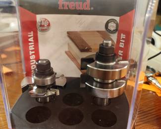 Freud adjustable tongue and bit set, new