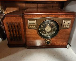 Zenith Shortwave radio