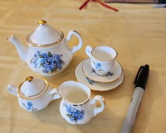Mini tea set