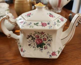 Ellgreave, England Tea Pot