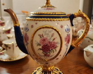 House of Faberge, The Faberge' egg Imperial Teapot