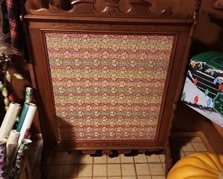 Antique screen