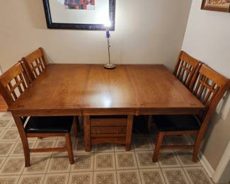 Mission Style table with 1 leaf and 4 chairs