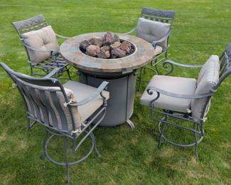 Patio set/fire pit