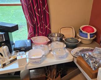 Cookware and kitchen accessories, more that aren't pictured!