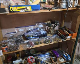 Tons of tools, more than are pictured!