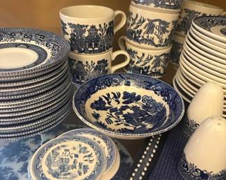 Blue Willow and family. Various patterns