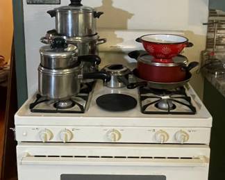 This gas stove is for sale!!!