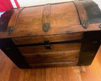Beautiful cedar chest