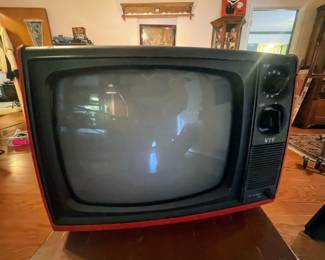 1970s Vintage Panasonic TR-622 Black-and-White TV Television RED Retro