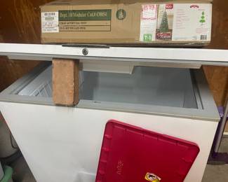 Deep freeze chest in working condition