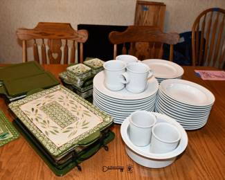 072Dining Room