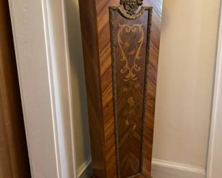 Pristine inlaid pedestal with marble top