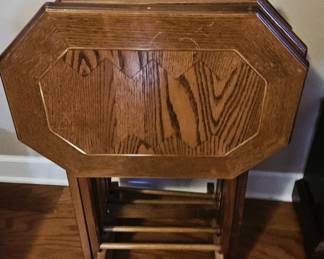 Set of 4 vintage wood tv trays