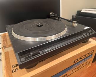 Onkyo CP-1007A Turntable