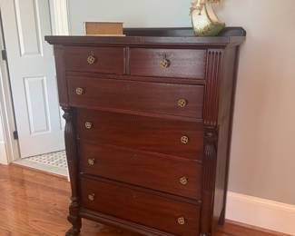 Antique 6 Drawer Clawfoot Mahogany Chest of Drawers (36"W x 22"D x 48"H)