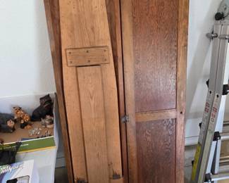 Hanging/mounted Ironing board