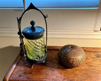 Uranium glass pickle jar
