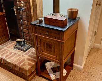 Marble top accent table