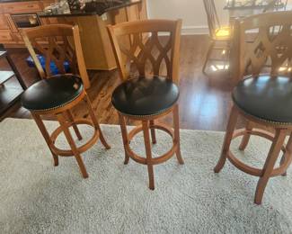 3 Spinning Stools