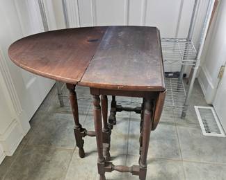 Vintage Oval Gate Leg Side Table