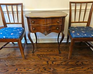Petite Sidetable