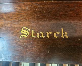 Starck Upright / Must Go